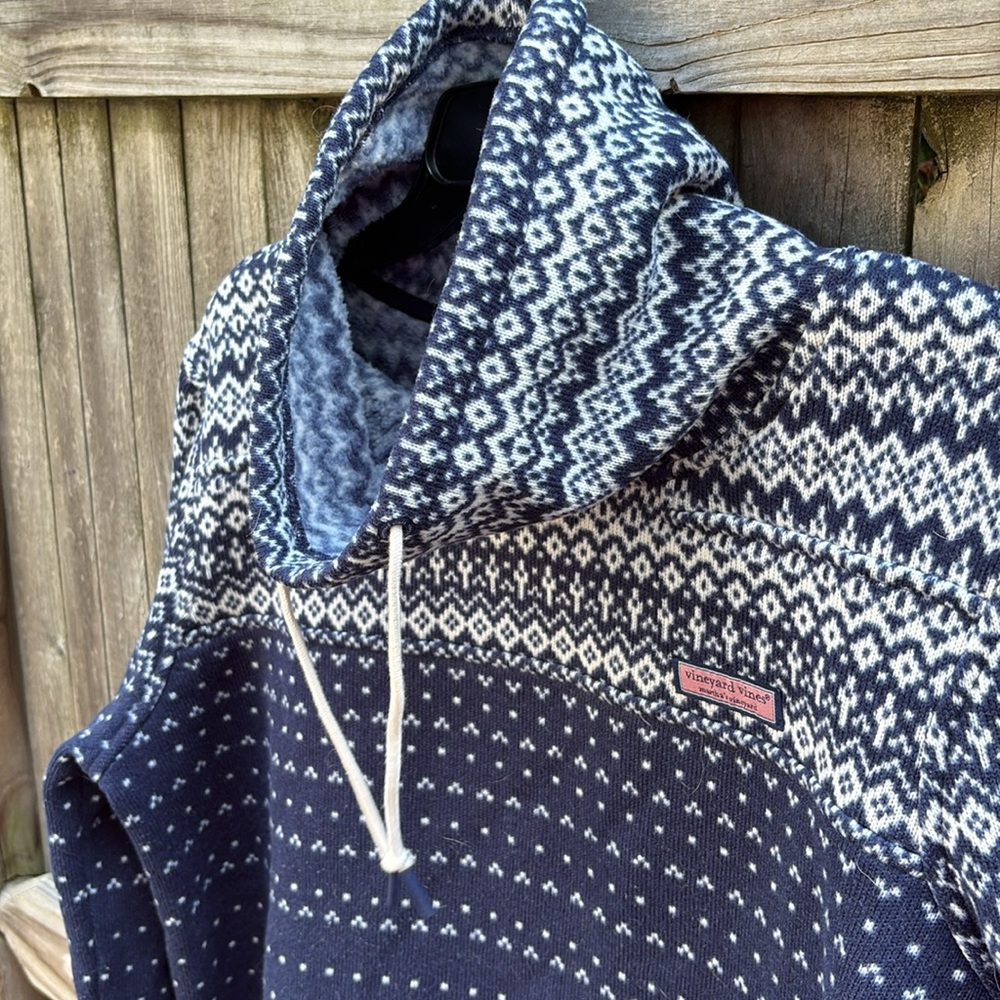 Vineyard Vines large cowl neck fleece! - Picture 6 of 8
